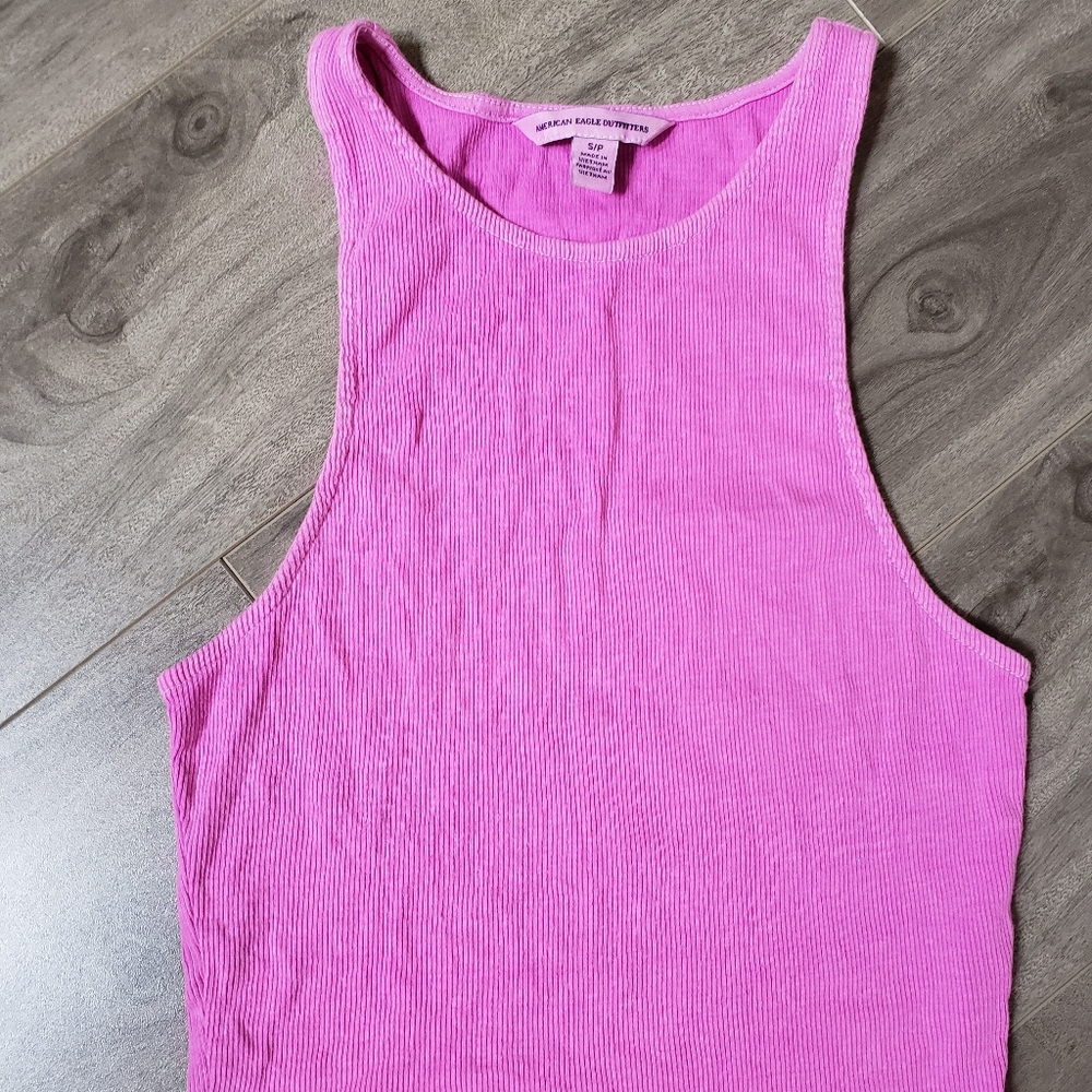 AE Pink Crop Top